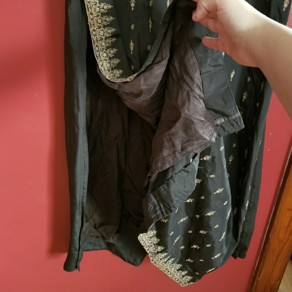 East Indian Gown/Tunic - Picture 5 of 8